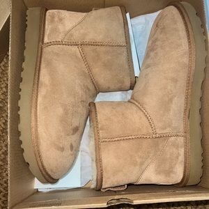 Ugg Classic Mini II